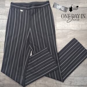 Bali Pin Stripe Straight Leg Pants Size 6